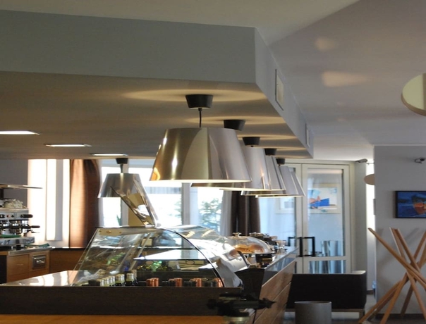 Imagen del bar/restaurante del Hotel Verdina. Foto 5