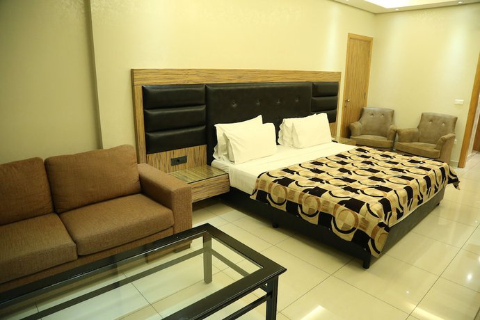 Imagen de la habitación del Hotel Verdun Suites. Foto 8