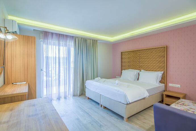 Imagen general del Hotel Vereya Beach. Foto 2