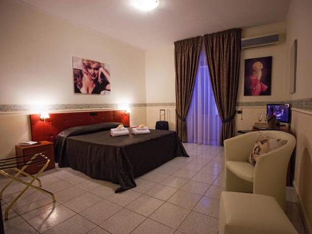 Imagen de la habitación del Hotel Vergilius Billia. Foto 4