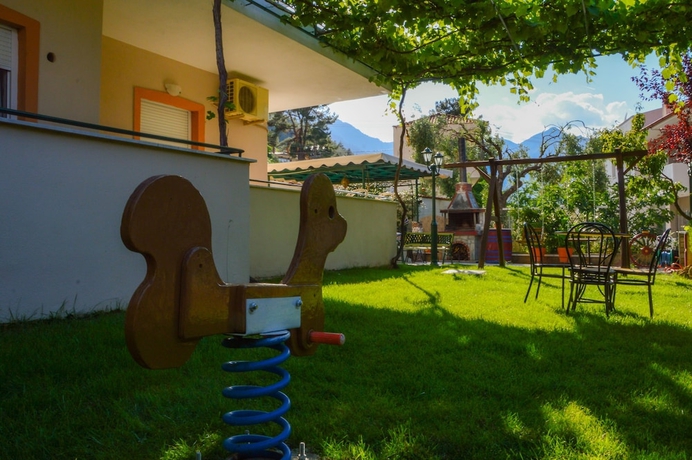 Imagen de los exteriores del Hotel Vergina, Golden Beach. Foto 12