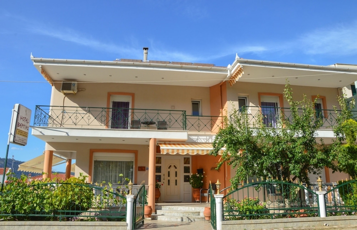 Imagen de los exteriores del Hotel Vergina, Golden Beach. Foto 14