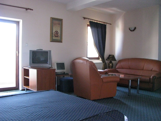 Imagen de los interiores del Hotel Vergina, SKOPJE. Foto 7