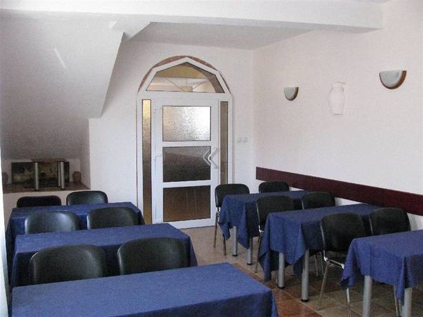 Imagen de los interiores del Hotel Vergina, SKOPJE. Foto 9