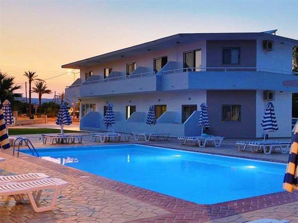 Imagen de la piscina del Hotel Vergina Sun. Foto 8