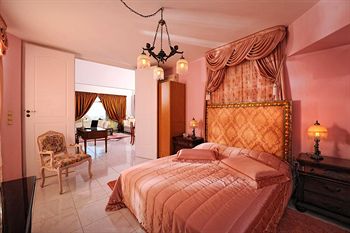 Imagen de la habitación del Hotel Vergis Epavlis. Foto 5