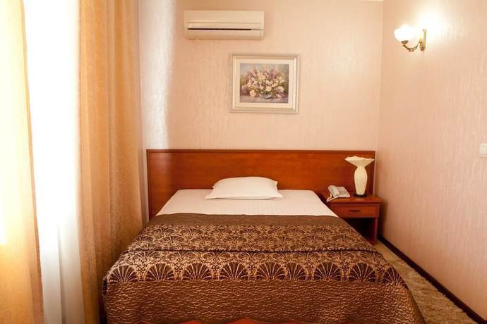 Imagen de la habitación del Hotel Verhovina, Petropavlivska Borshchahivka. Foto 11