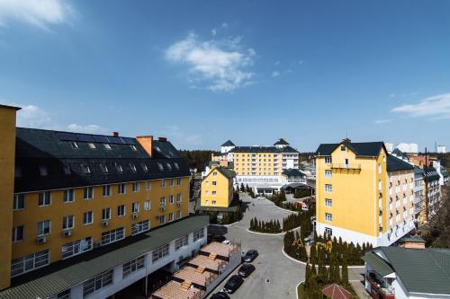 Imagen general del Hotel Verhovina, Petropavlivska Borshchahivka. Foto 2