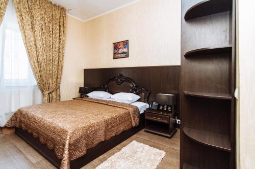 Imagen de la habitación del Hotel Verhovina, Petropavlivska Borshchahivka. Foto 6