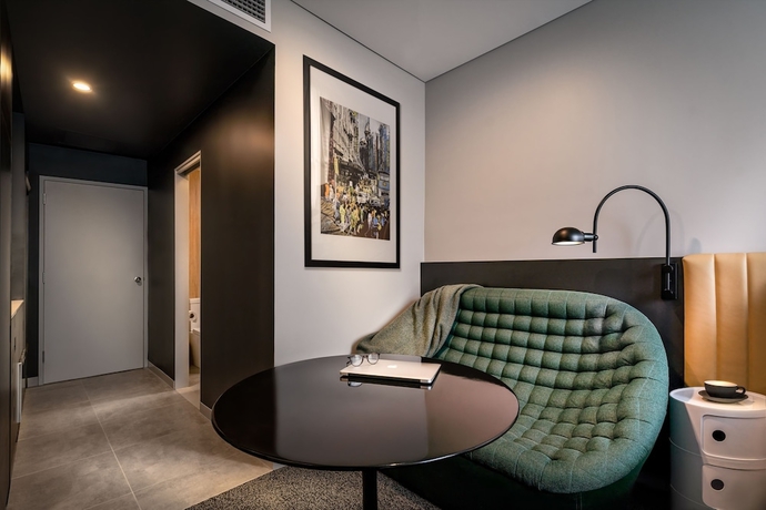 Imagen de la habitación del Hotel Veriu Green Square. Foto 2