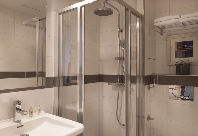 Imagen de la habitación del Hotel Verlain. Foto 8