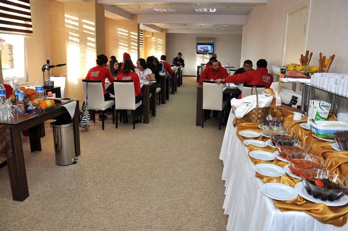 Imagen del bar/restaurante del Hotel Verman. Foto 3