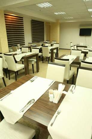 Imagen del bar/restaurante del Hotel Verman. Foto 4
