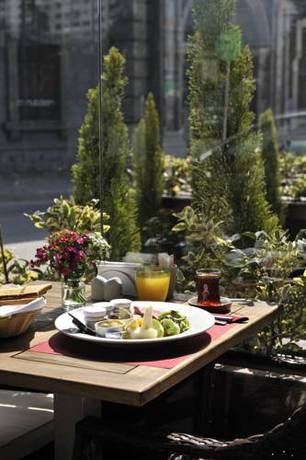 Imagen general del Hotel Vernazza Suites. Foto 11