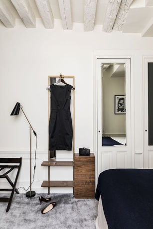 Imagen de la habitación del Hotel Verneuil. Foto 8