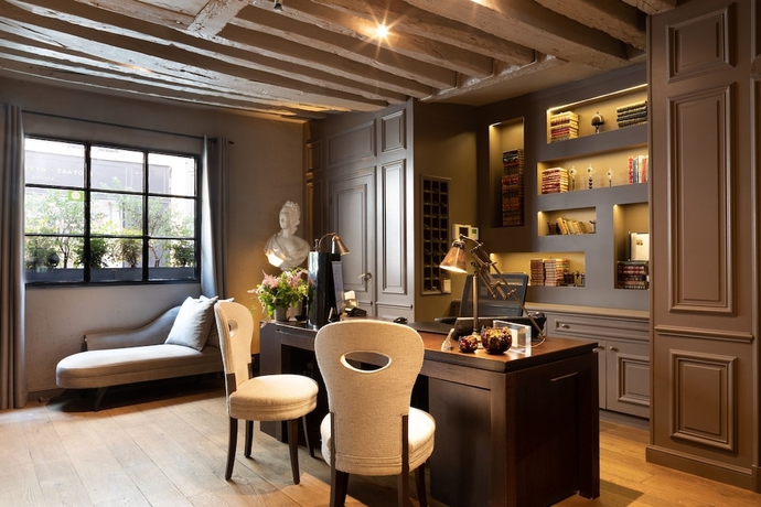 Imagen de los interiores del Hotel Verneuil. Foto 19