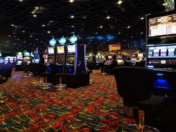 Imagen de los interiores del Hotel Vernon Downs Casino and. Foto 19