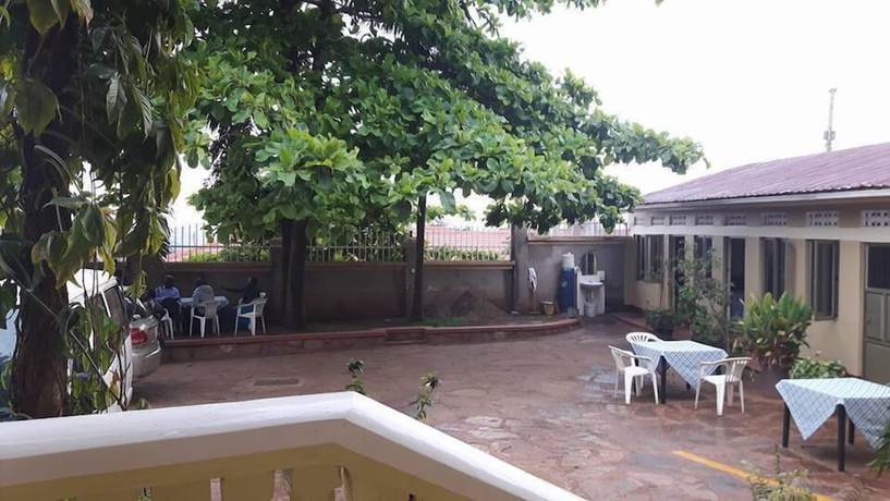 Imagen de los exteriores del Hotel Verona, Bwaise. Foto 16