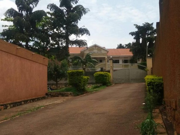 Imagen de los exteriores del Hotel Verona, Bwaise. Foto 17