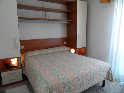 Imagen de la habitación del Hotel Verona, Caorle. Foto 13