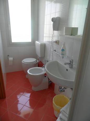 Imagen de la habitación del Hotel Verona, Caorle. Foto 14