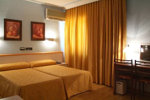 Imagen general del Hotel Verona, PUERTOLLANO. Foto 8