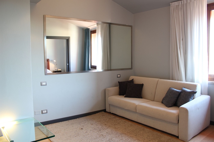 Imagen de los interiores del Hotel Verona, Verona. Foto 16