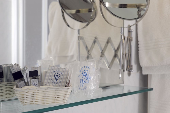 Imagen de la habitación del Hotel Veronese. Foto 12