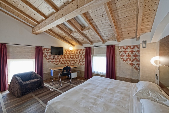 Imagen de la habitación del Hotel Veronesi La Torre. Foto 3