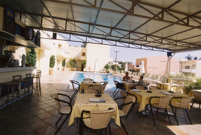 Imagen del bar/restaurante del Hotel Veronica, Creta. Foto 4