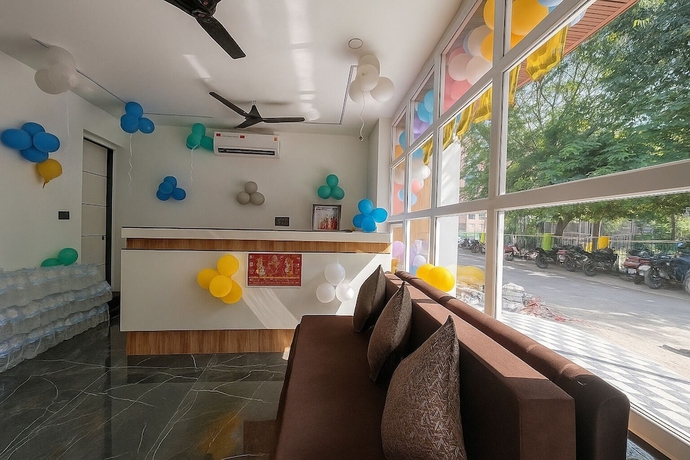 Imagen de los interiores del Hotel Veronica, Indore. Foto 14