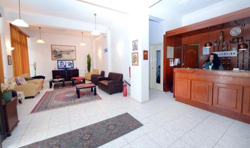 Imagen general del Hotel Veroniki. Foto 2