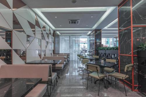 Imagen general del Hotel Versa. Foto 4