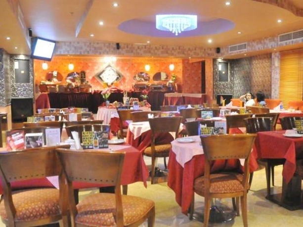 Imagen general del Hotel Versailles By Raviz. Foto 3