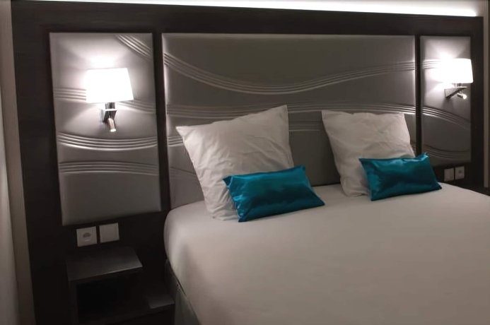 Imagen de la habitación del Hotel Versailles Chantiers. Foto 7