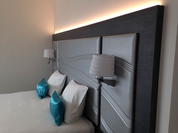 Imagen de la habitación del Hotel Versailles Chantiers. Foto 8