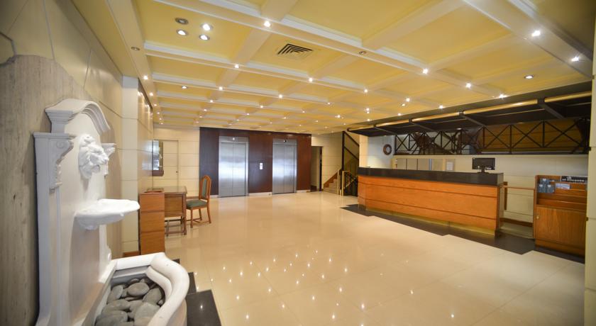 Imagen general del Hotel Versailles. Foto 13