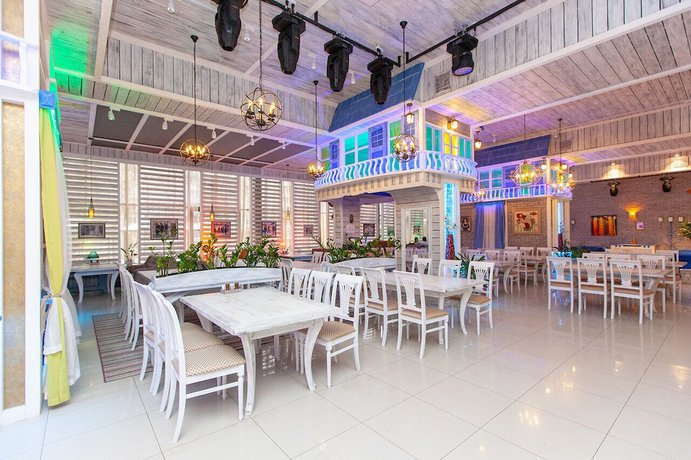 Imagen del bar/restaurante del Hotel Versailles, Obninsk. Foto 5