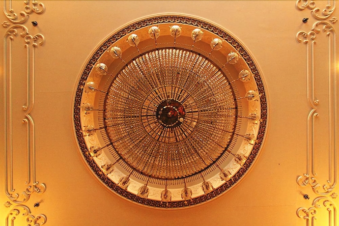 Imagen de los interiores del Hotel Versailles, Vladivostok. Foto 17