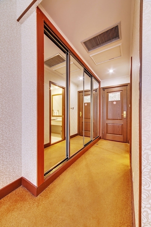 Imagen de la habitación del Hotel Versailles, Vladivostok. Foto 10