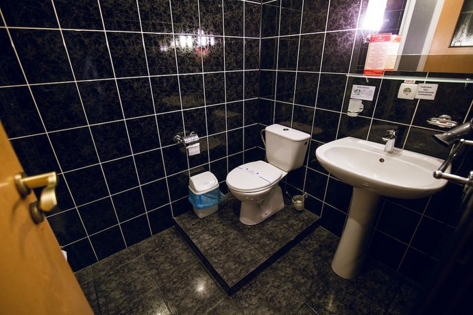 Imagen de la habitación del Hotel Versal Complex. Foto 8
