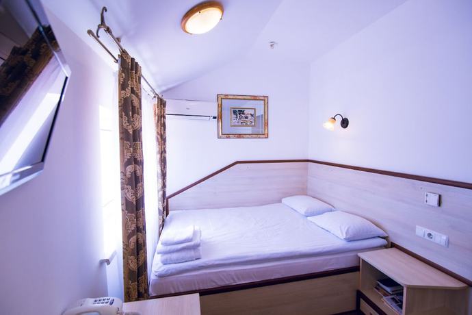 Imagen de la habitación del Hotel Versal Complex. Foto 10