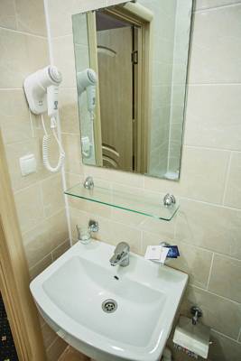 Imagen de la habitación del Hotel Versal. Foto 2