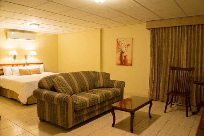 Imagen de la habitación del Hotel Versalles, Chitr&eacute;. Foto 7