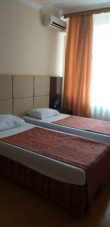 Imagen de la habitación del Hotel Versalles, Maykop. Foto 13