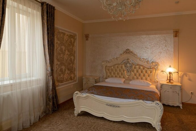 Imagen general del Hotel Versalles, Maykop. Foto 4