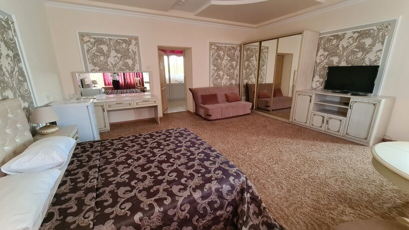 Imagen de la habitación del Hotel Versalles, Maykop. Foto 19