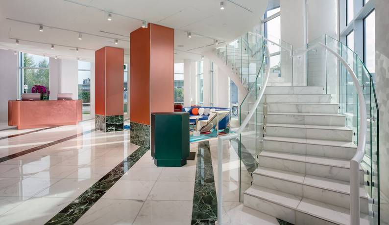 Imagen de los interiores del Hotel Versante. Foto 19