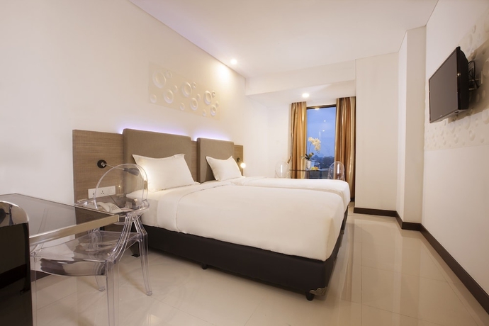 Imagen de la habitación del Hotel Verse Cirebon. Foto 11