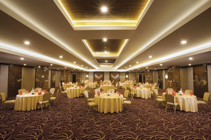 Imagen de los interiores del Hotel Verse Cirebon. Foto 16